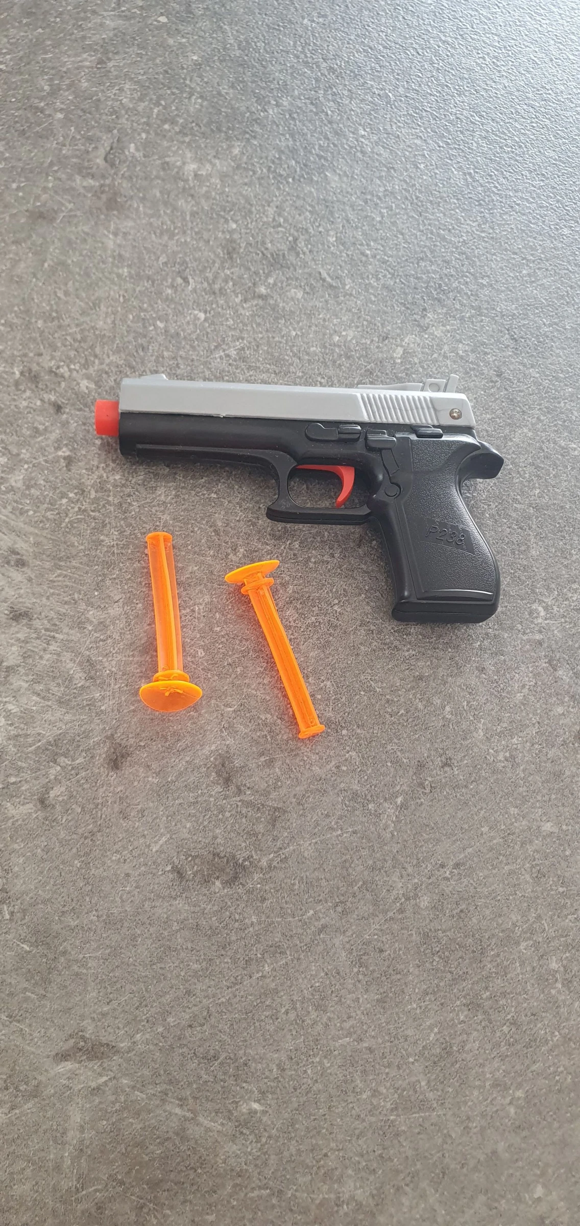 Jouet : pistolet à flechette
